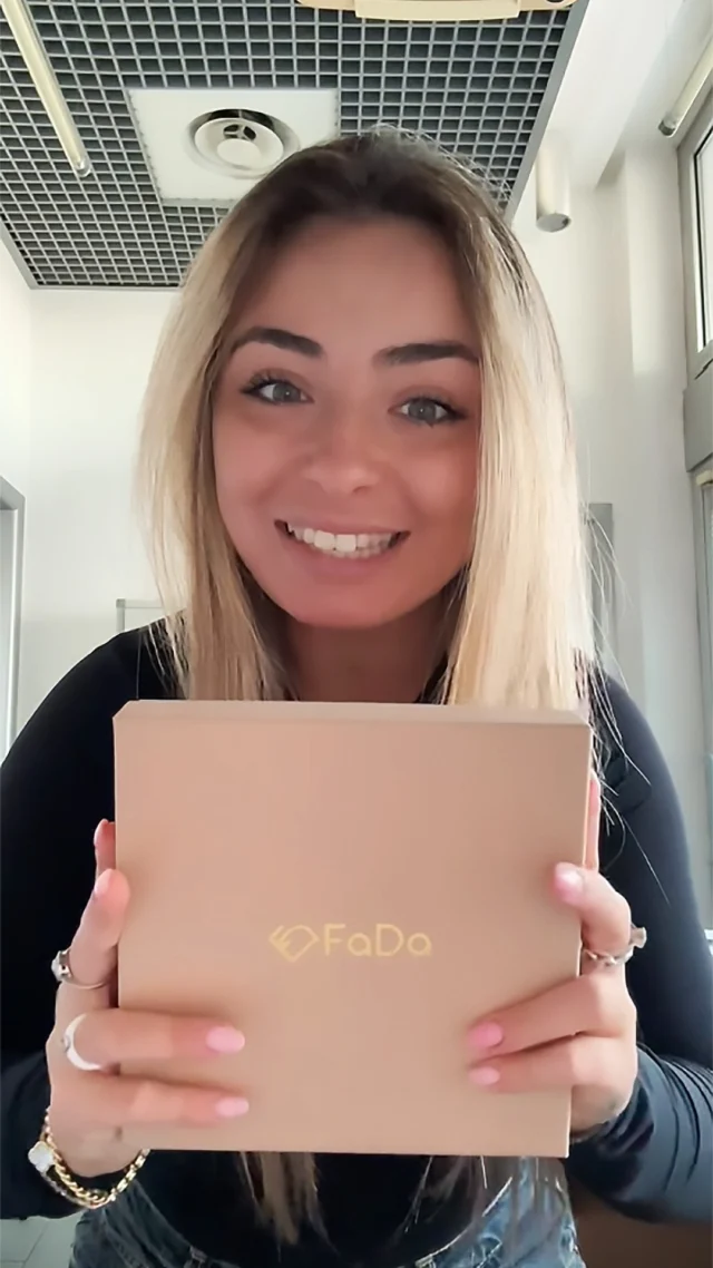 💖 Rendi il Natale ancora più speciale.
Le nostre Christmas Jewelry Box sono pensate per emozionare chi ami: neo mamme, coppie, amiche o genitori. Dentro ogni box troverai gioielli raffinati, personalizzabili e curati nei dettagli. 💎

🎁 Edizione limitata a soli €119, con spedizione gratuita.
Un’occasione perfetta per donare qualcosa di unico e indimenticabile.

✨ Scopri le box natalizie e crea il regalo perfetto – https://shorturl.at/CGakB

#gioielli #collezionegioielli #orecchini #collane #personalizzazioni #orecchiniartigianali #gioielliartigianali #gioielliitaliani #gioiellimadeinitaly #gioielliargento #oreficeriaartigianale #oreficeria #oreficeriaitaliana #FadaGioielli